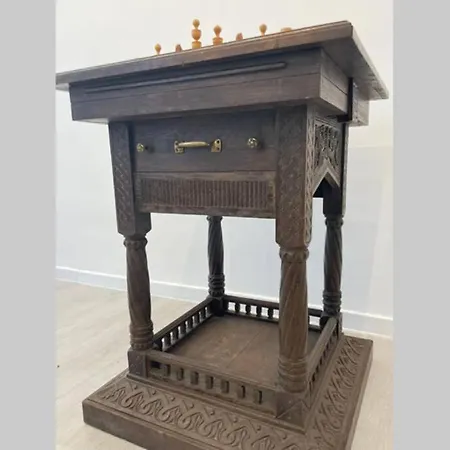 Outstanding 3br Ultracentral Cityview Balcony Aaa *