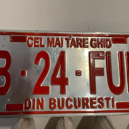 Outstanding 3br Ultracentral Cityview Balcony Aaa