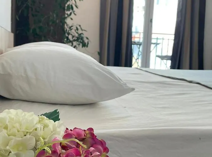 Apartament Outstanding 3br Ultracentral Cityview Balcony Aaa Bucureşti