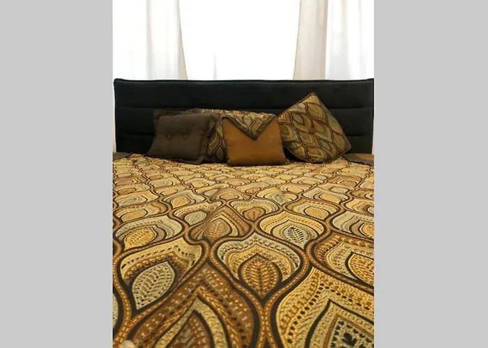 Outstanding 3br Ultracentral Cityview Balcony Aaa Bucureşti