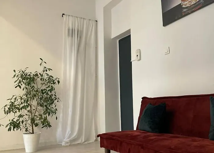 Outstanding 3br Ultracentral Cityview Balcony Aaa Apartament *