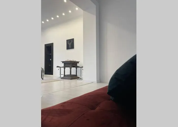 Outstanding 3br Ultracentral Cityview Balcony Aaa Apartment *
