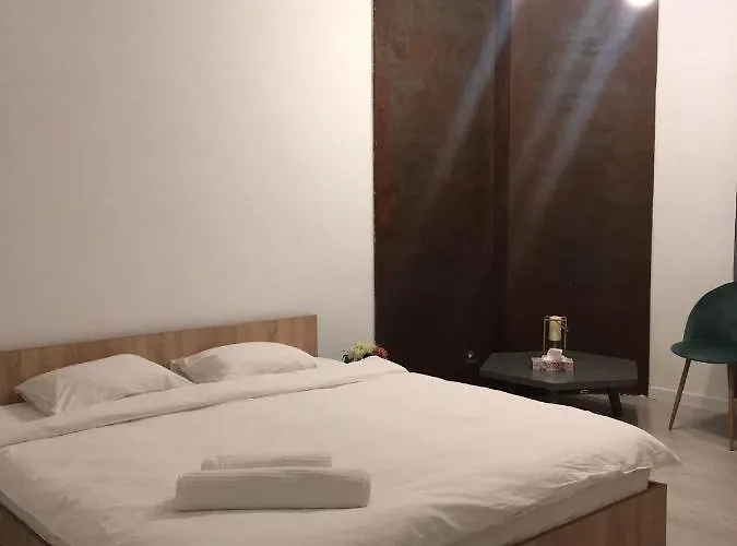 Outstanding 3br Ultracentral Cityview Balcony Aaa Apartament