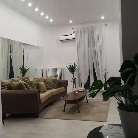 Daire Outstanding 3br Ultracentral Cityview Balcony Aaa *
